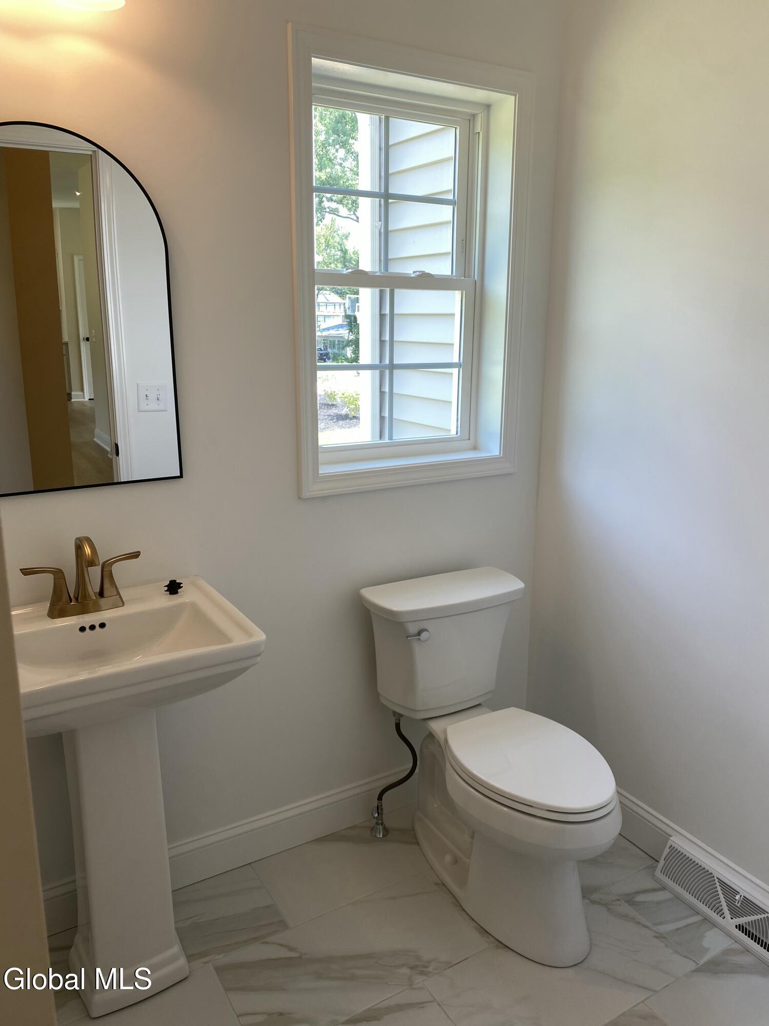 218 Consaul Road Colonie NY 12205