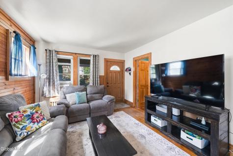 1472 Lexington Avenue Schenectady NY 12309