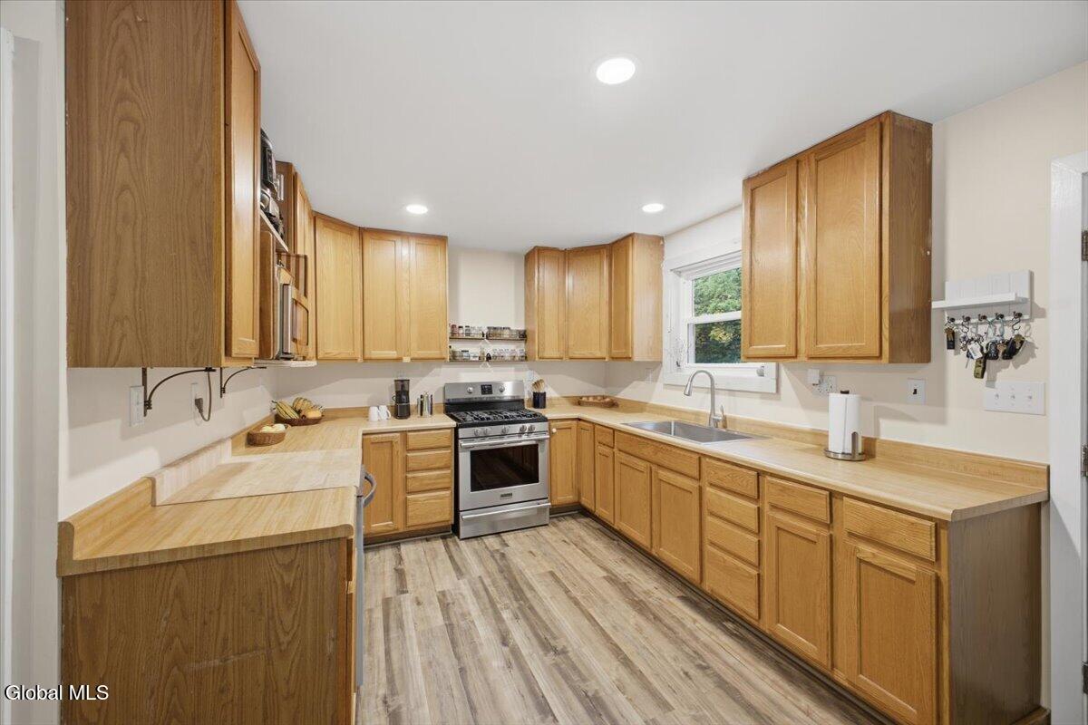 8480 U.s. 9 Lewis NY 12950