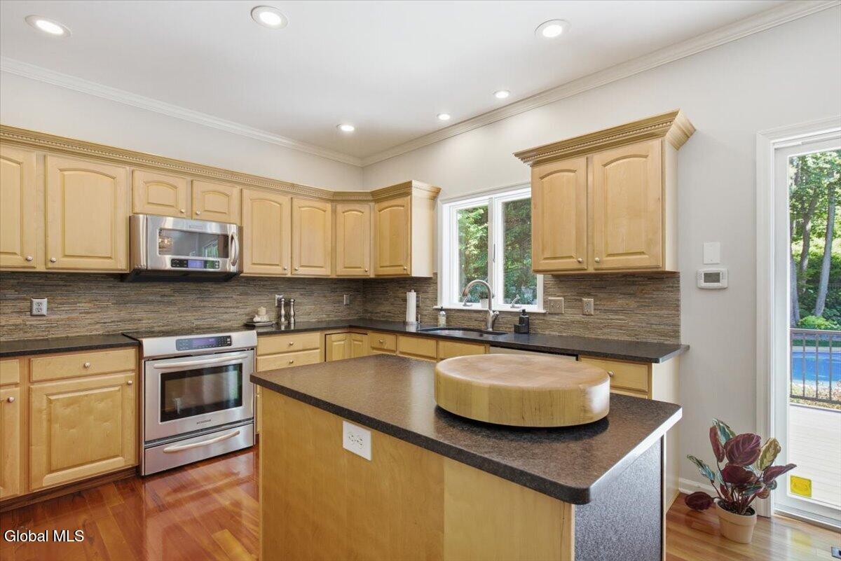 27 Mosall Drive Slingerlands NY 12159