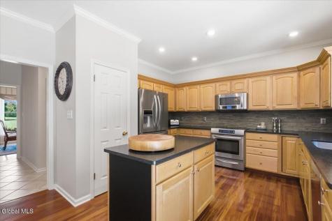 27 Mosall Drive Slingerlands NY 12159