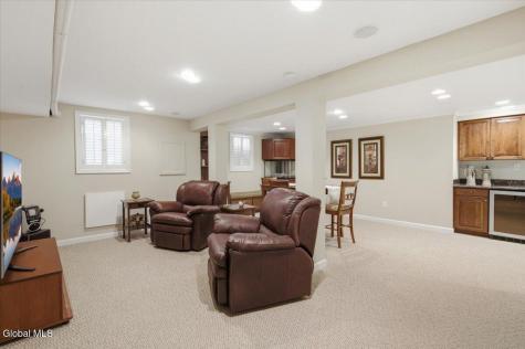 27 Mosall Drive Slingerlands NY 12159