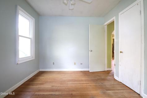 2116 Neil Street Schenectady NY 12306