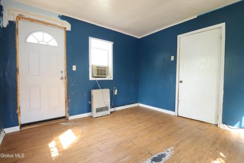 2116 Neil Street Schenectady NY 12306