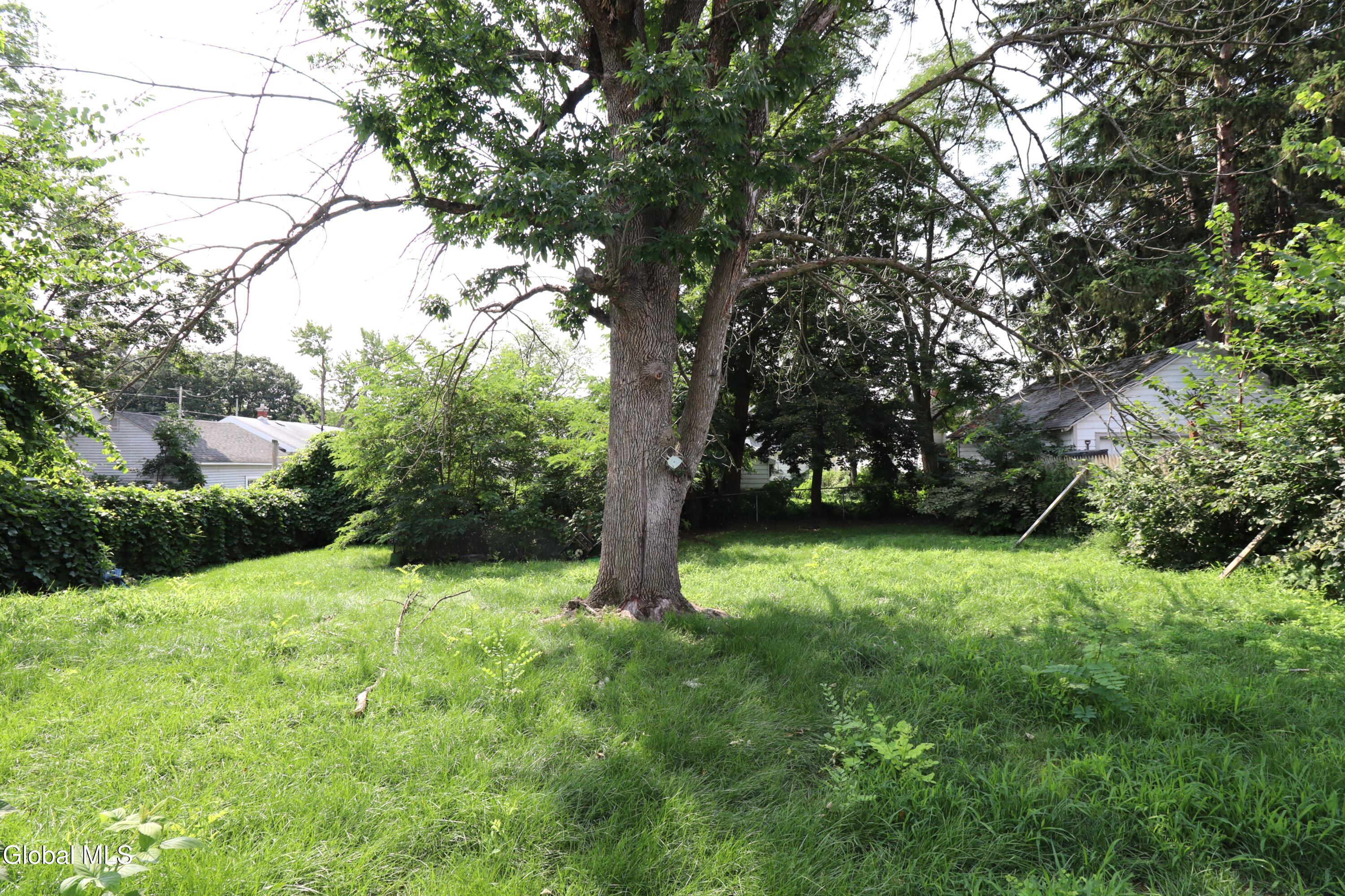 2116 Neil Street Schenectady NY 12306