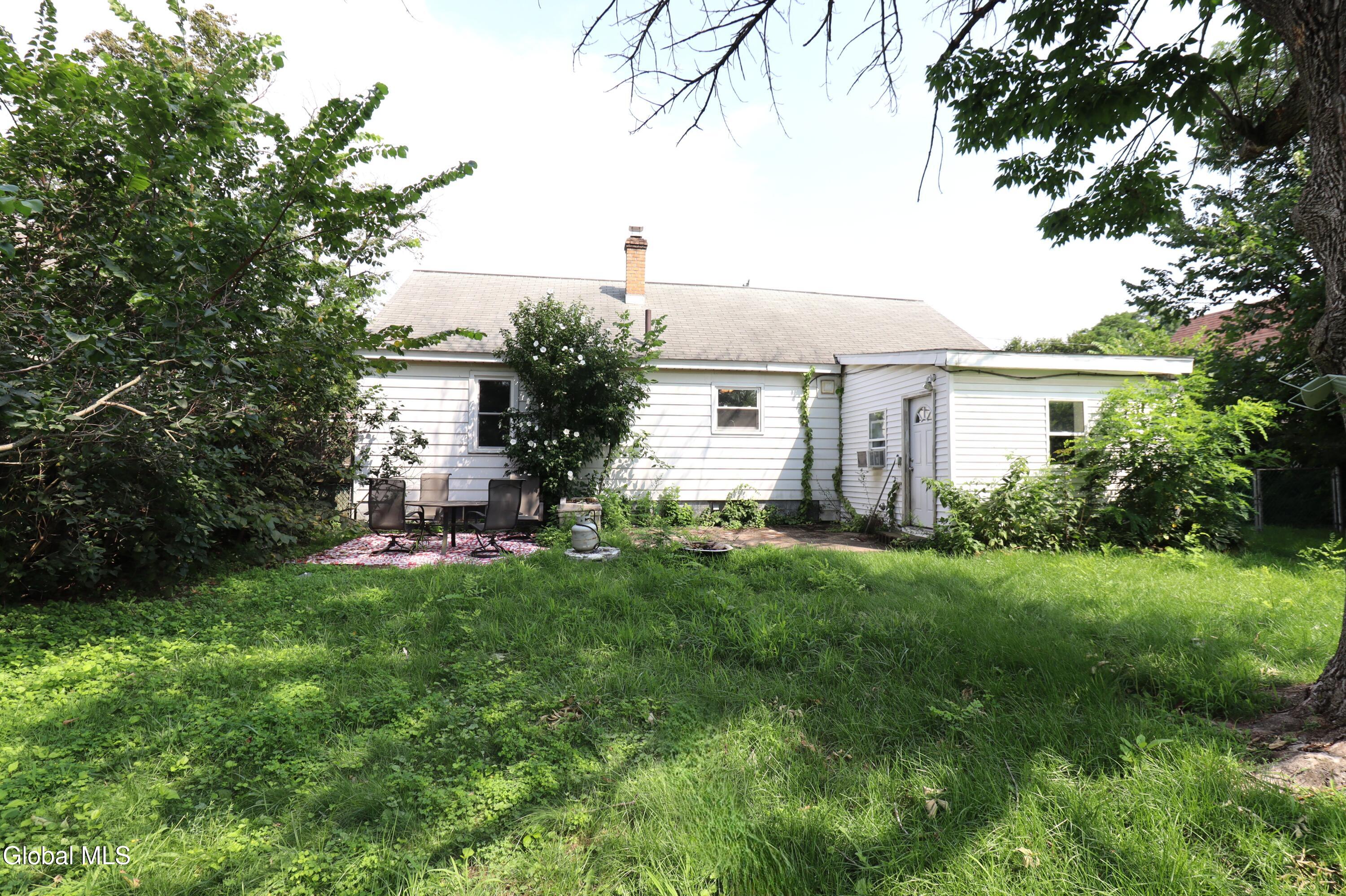 2116 Neil Street Schenectady NY 12306
