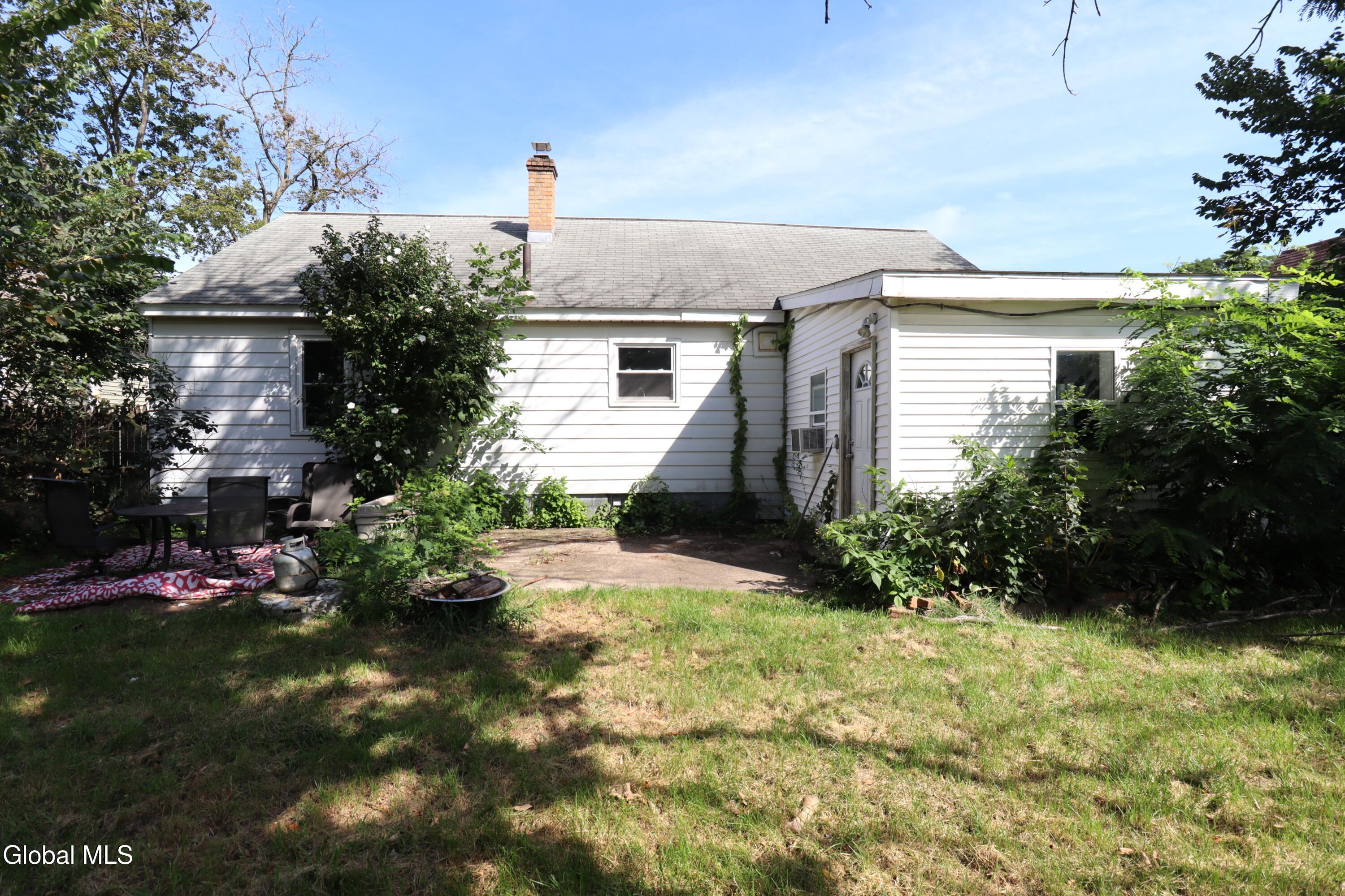 2116 Neil Street Schenectady NY 12306