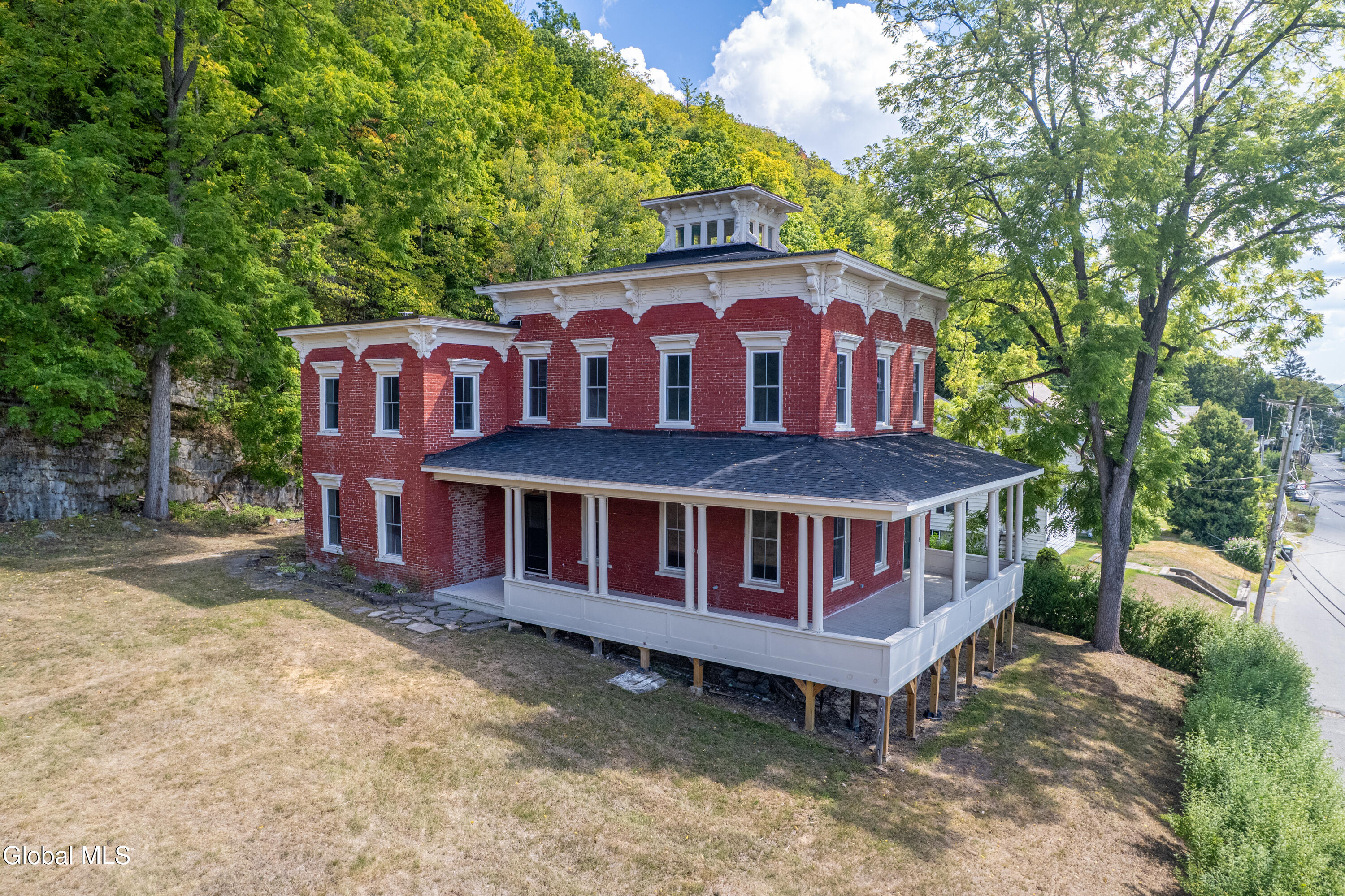 8 Mountain Street Whitehall NY 12887