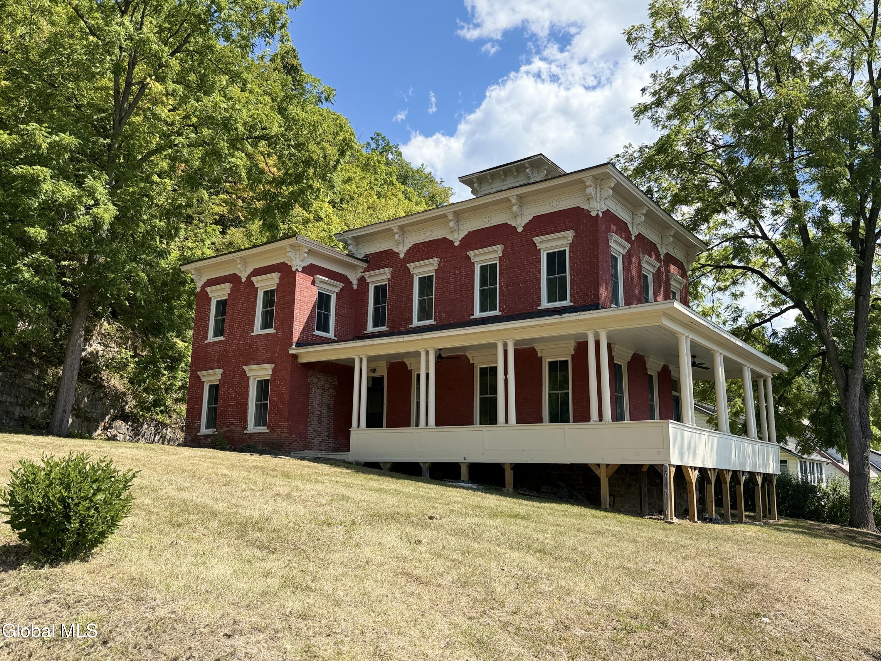 8 Mountain Street Whitehall NY 12887