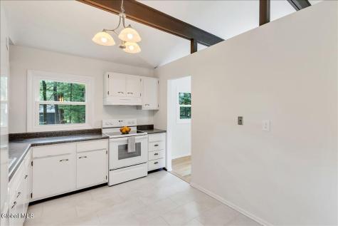 40 Oakwood Boulevard Clifton Park NY 12065