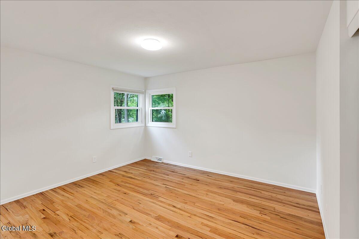 40 Oakwood Boulevard Clifton Park NY 12065