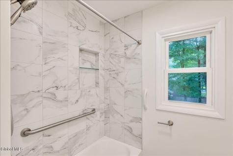 40 Oakwood Boulevard Clifton Park NY 12065