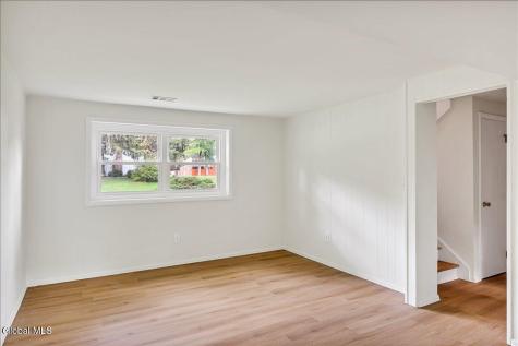 40 Oakwood Boulevard Clifton Park NY 12065