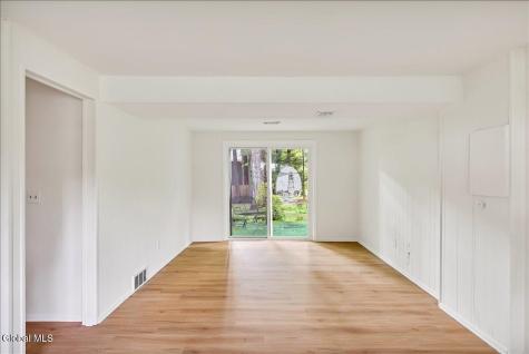 40 Oakwood Boulevard Clifton Park NY 12065