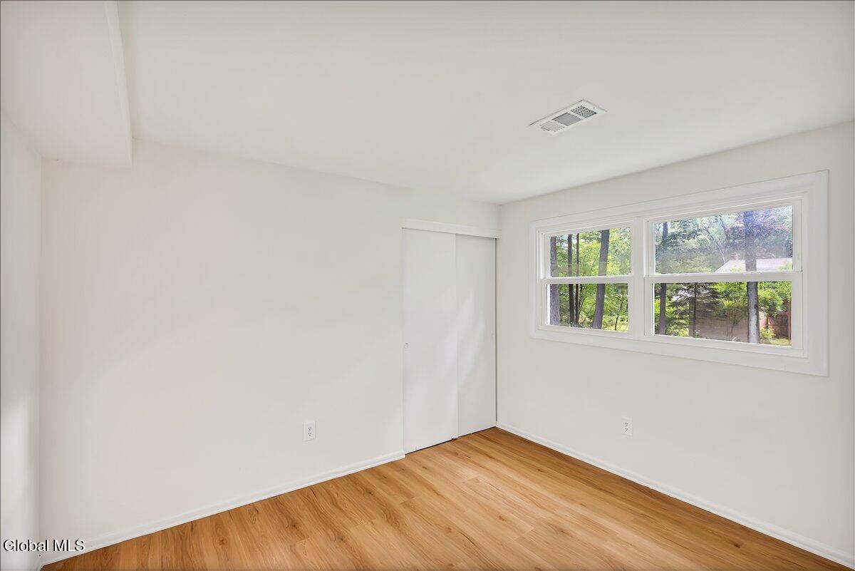 40 Oakwood Boulevard Clifton Park NY 12065