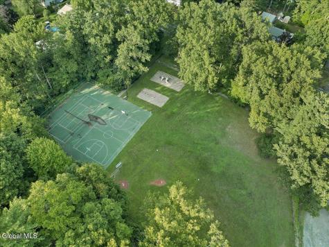 40 Oakwood Boulevard Clifton Park NY 12065