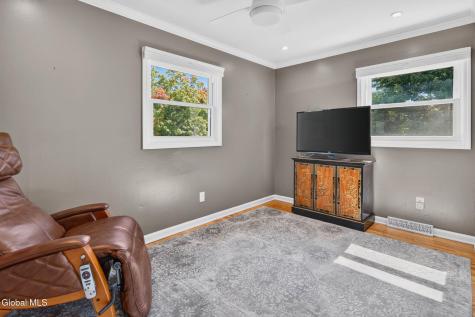 201 Deerfield Court Voorheesville NY 12186