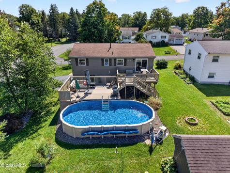 201 Deerfield Court Voorheesville NY 12186