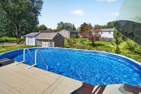 201 Deerfield Court Voorheesville NY 12186