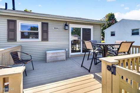 201 Deerfield Court Voorheesville NY 12186