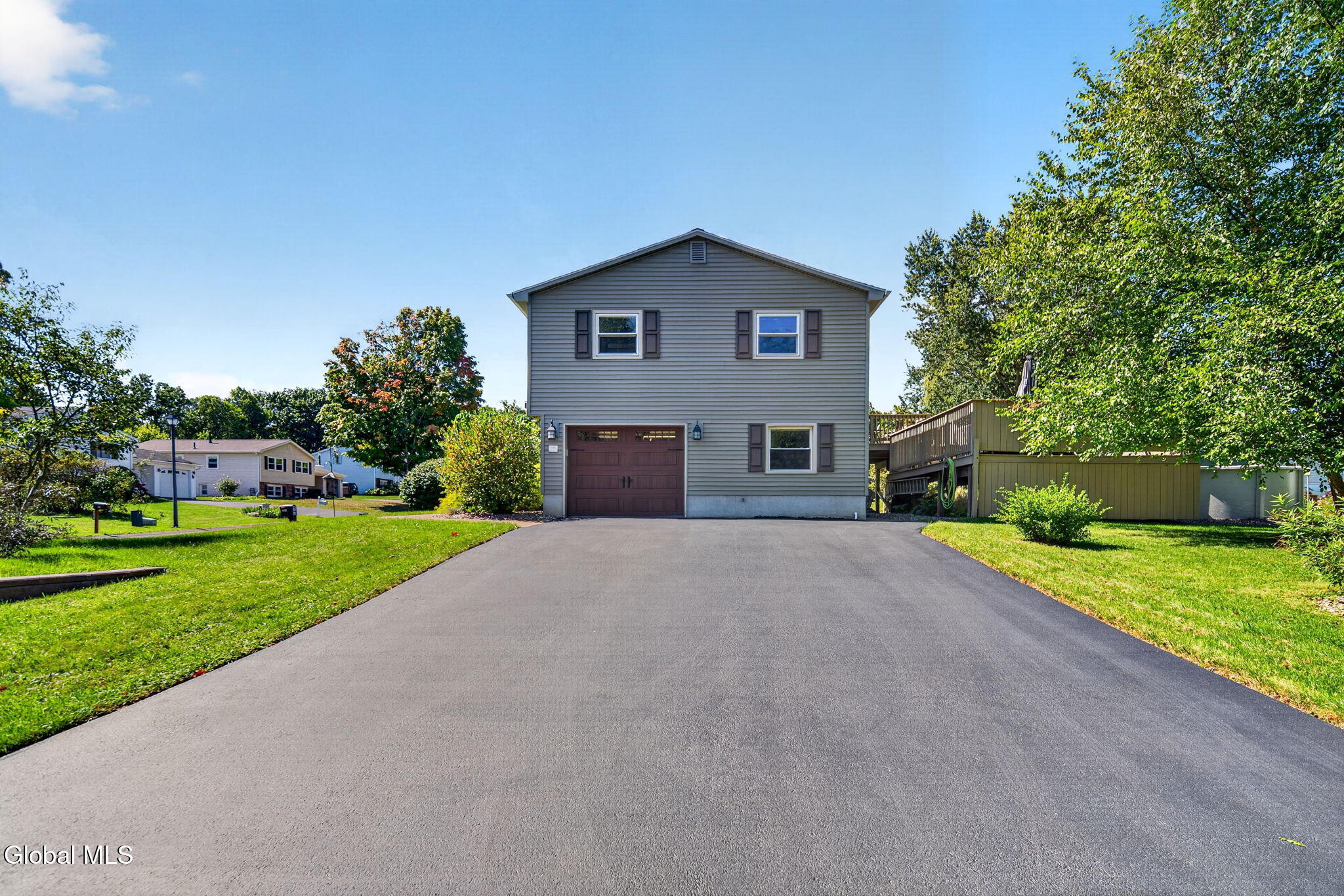201 Deerfield Court Voorheesville NY 12186