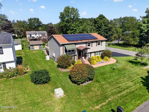 201 Deerfield Court Voorheesville NY 12186