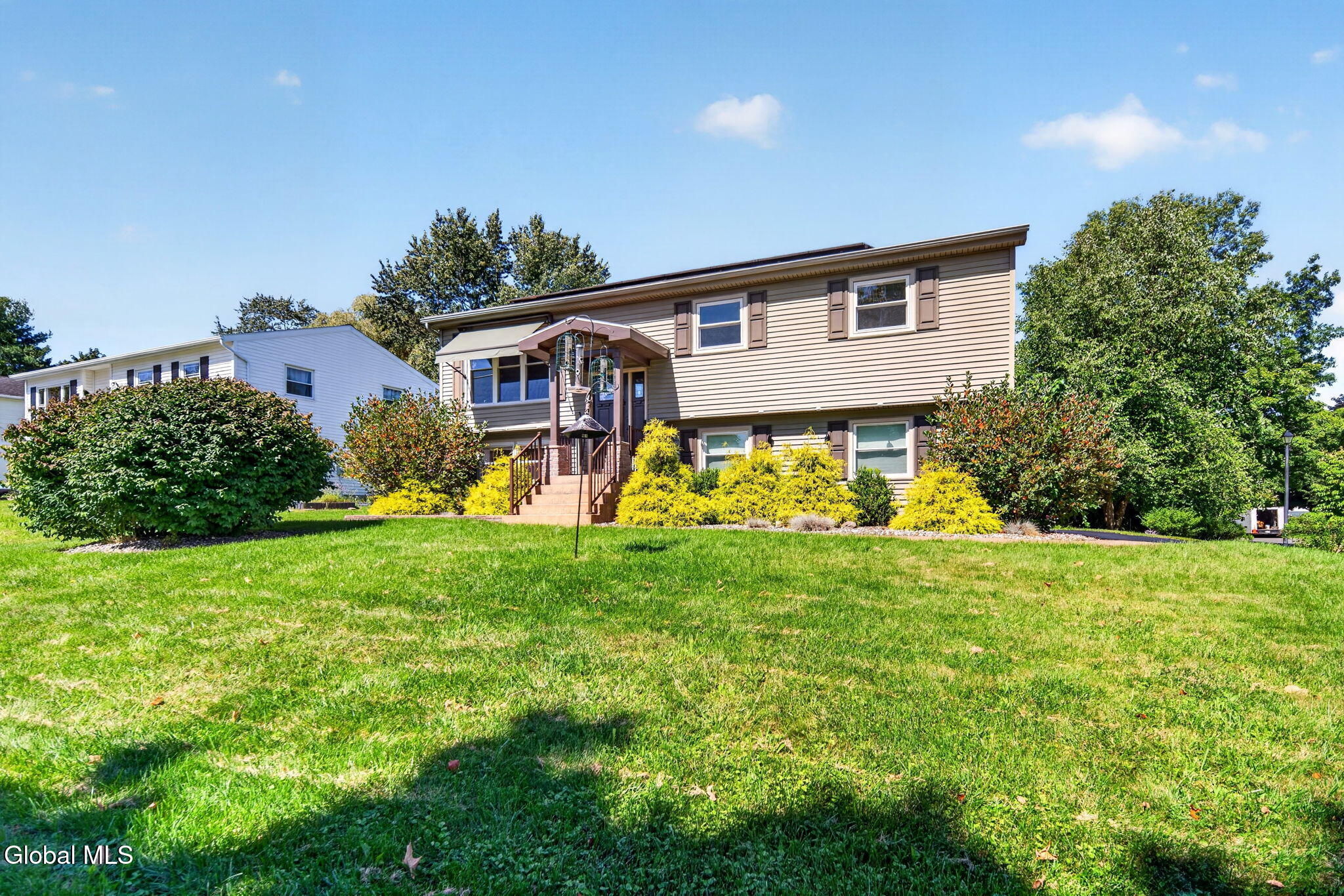 201 Deerfield Court Voorheesville NY 12186