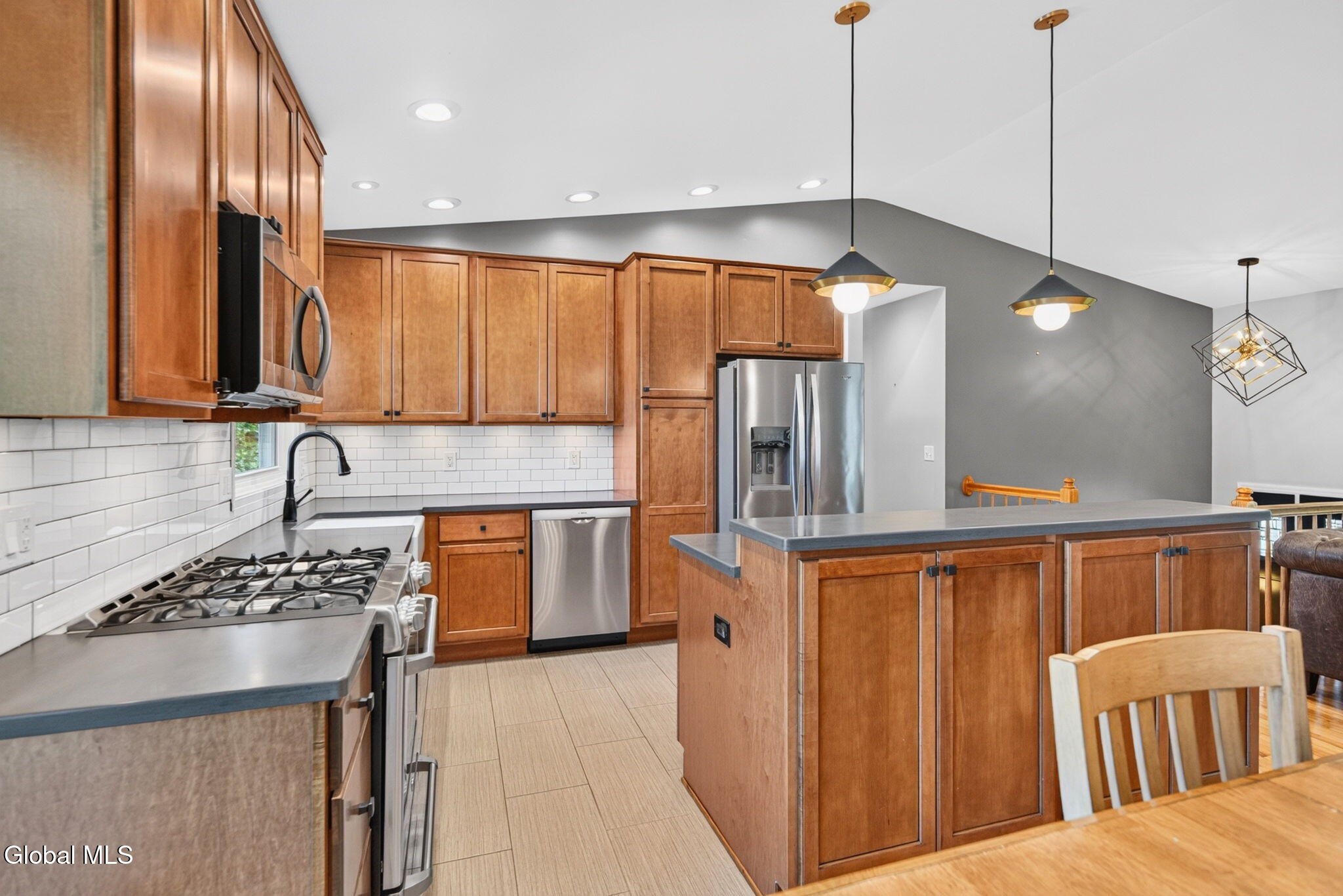 201 Deerfield Court Voorheesville NY 12186