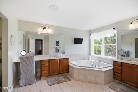 29 Silo Drive Waterford NY 12188