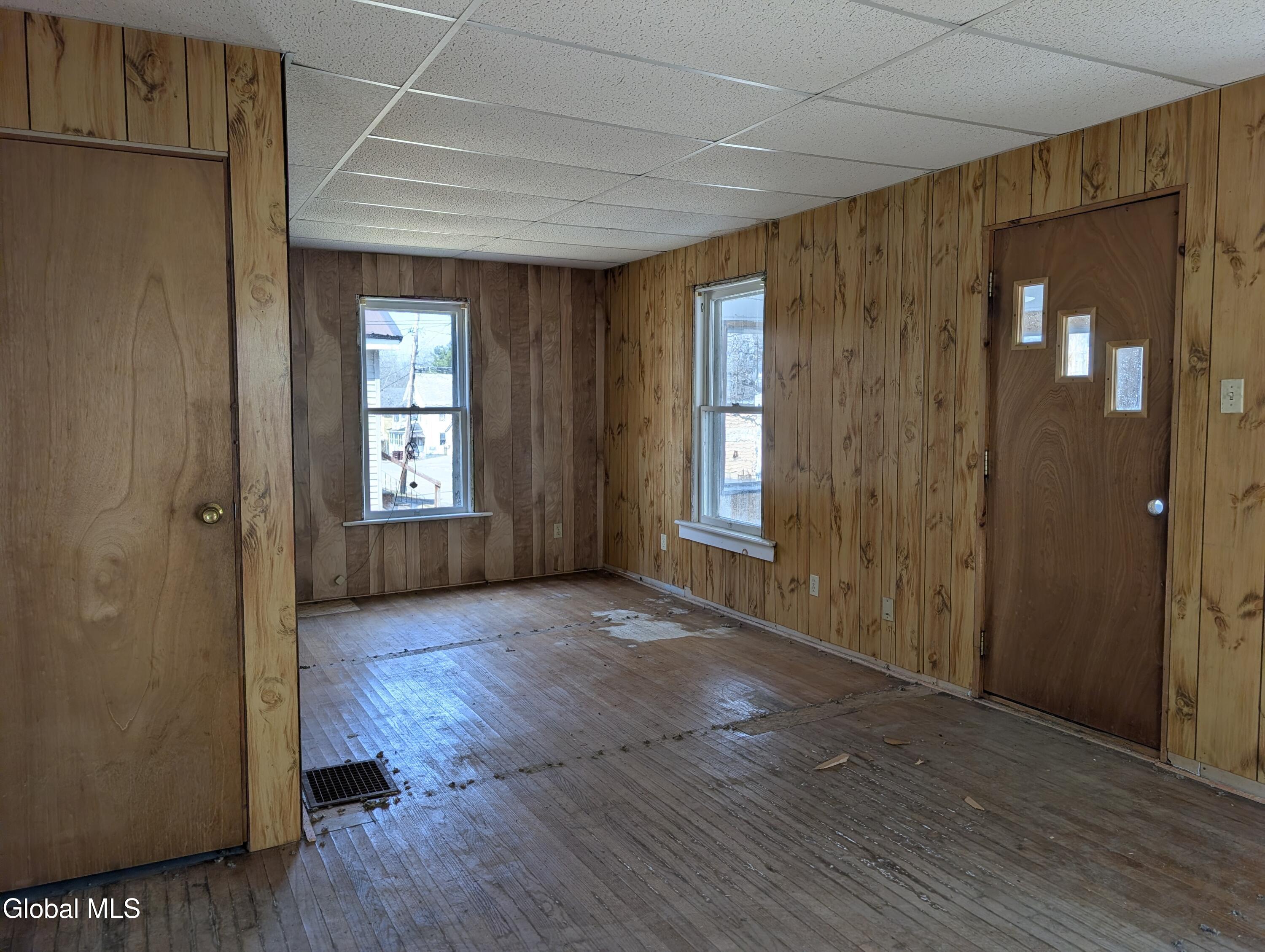 77 3rd Street Gloversville NY 12078