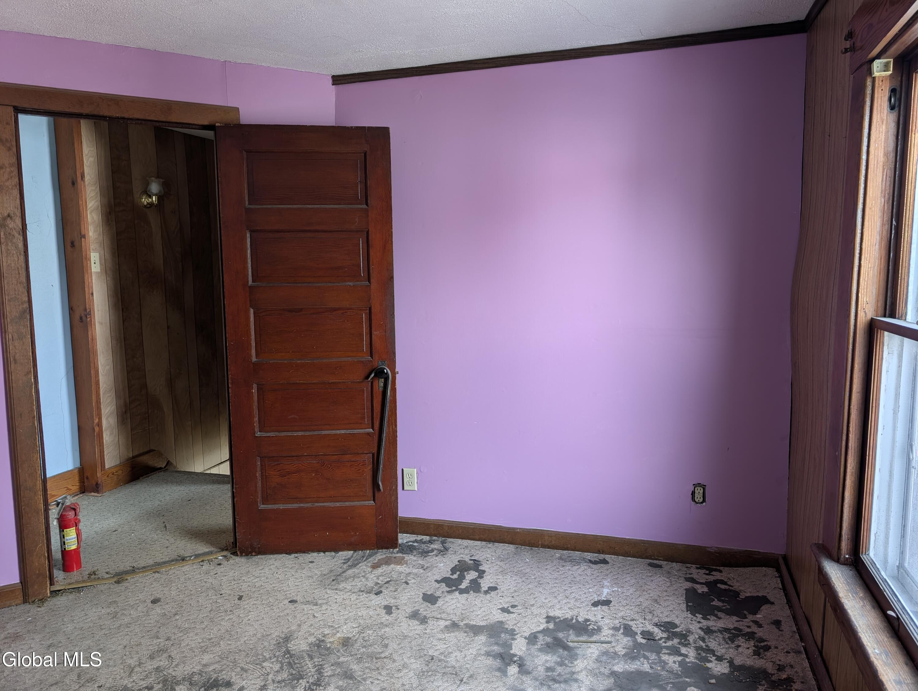 77 3rd Street Gloversville NY 12078