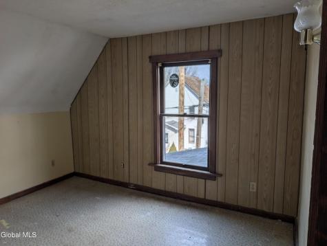 77 3rd Street Gloversville NY 12078