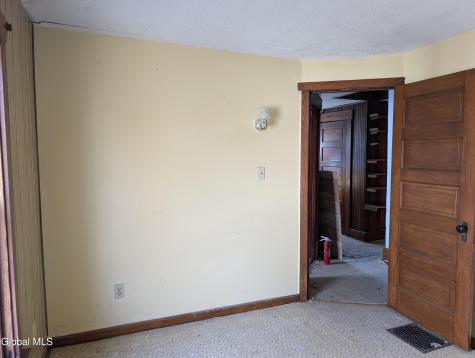 77 3rd Street Gloversville NY 12078