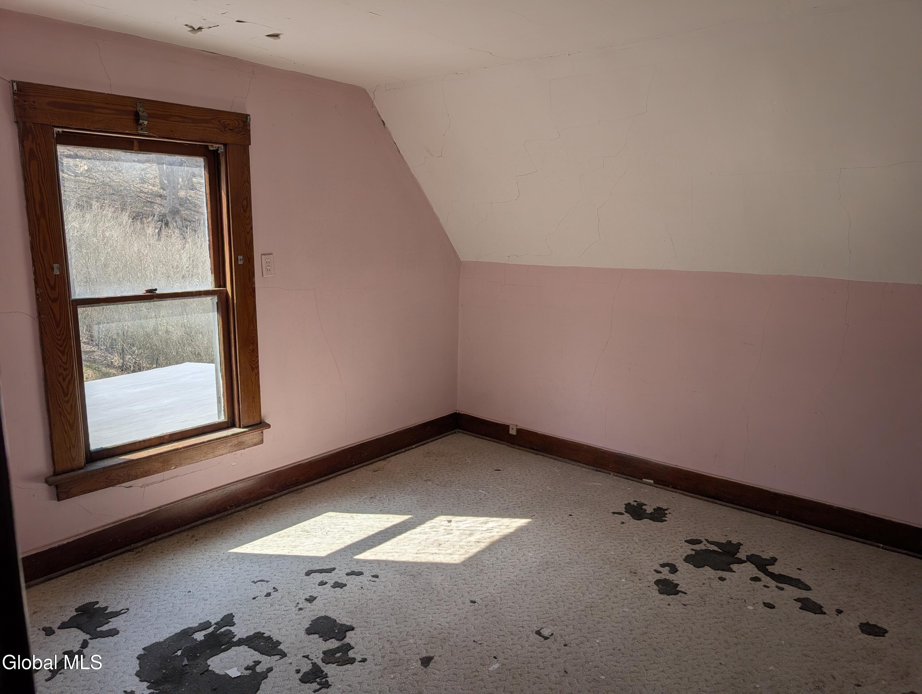 77 3rd Street Gloversville NY 12078
