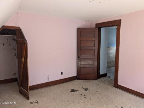 77 3rd Street Gloversville NY 12078