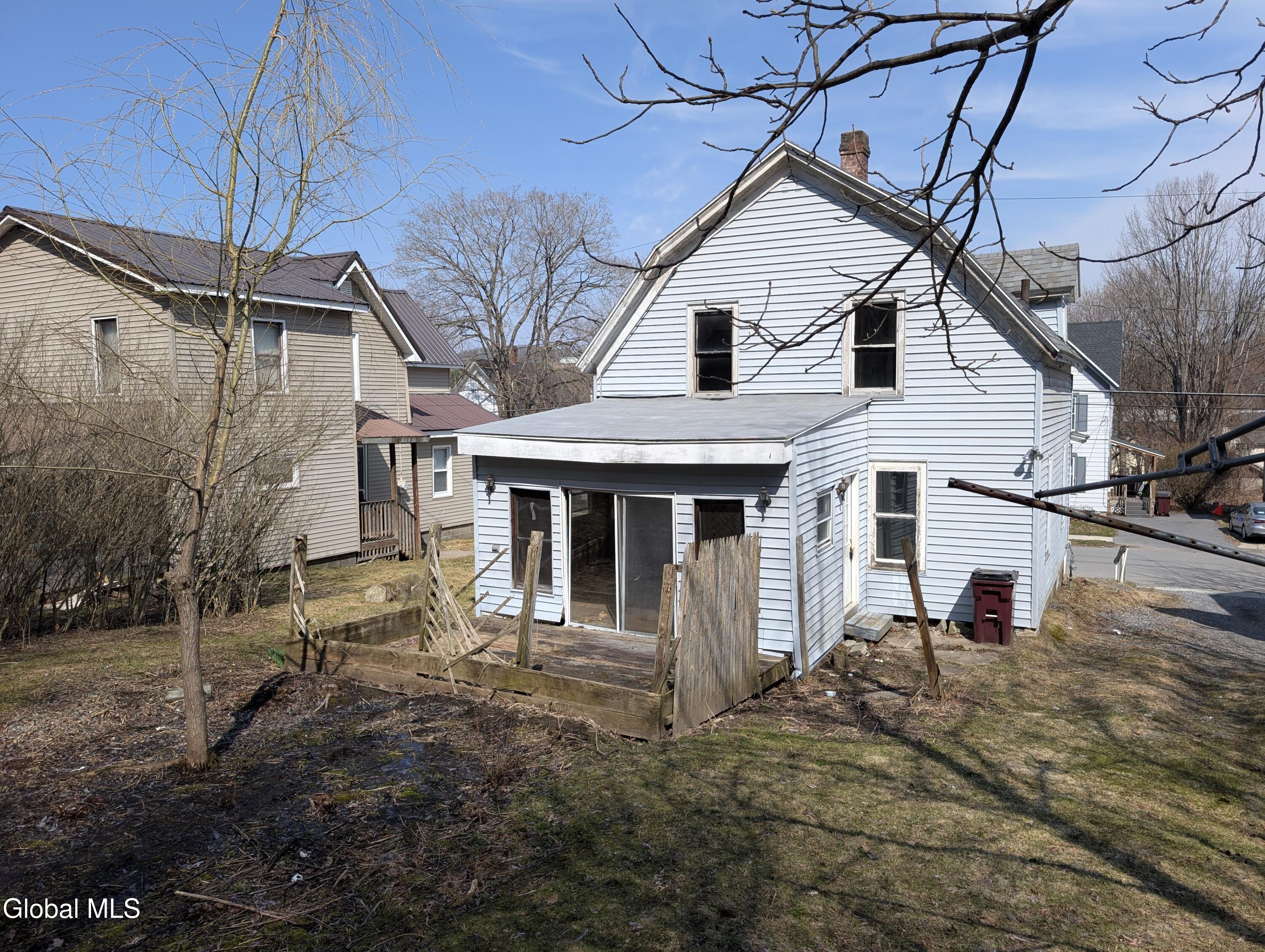 77 3rd Street Gloversville NY 12078