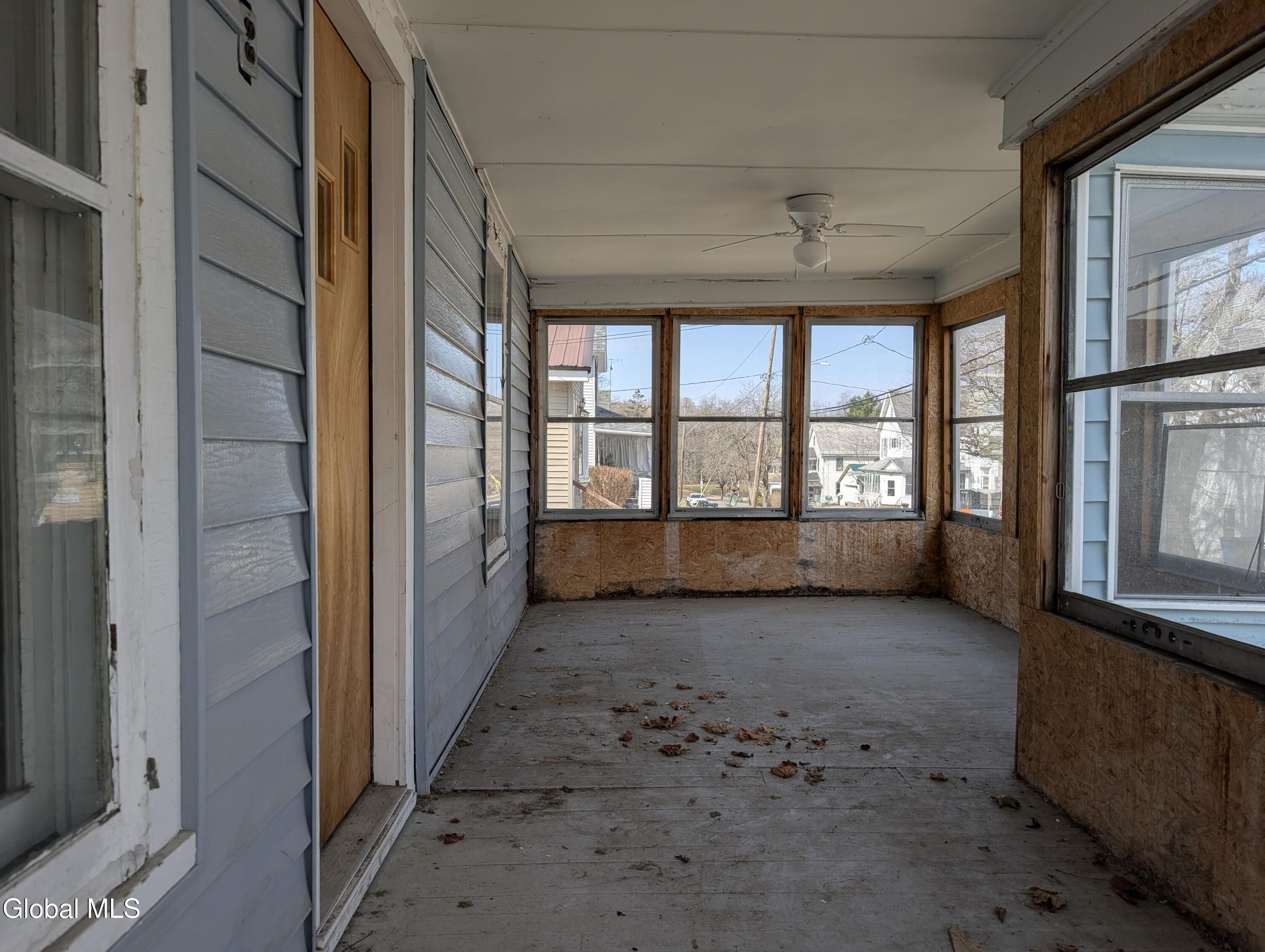 77 3rd Street Gloversville NY 12078