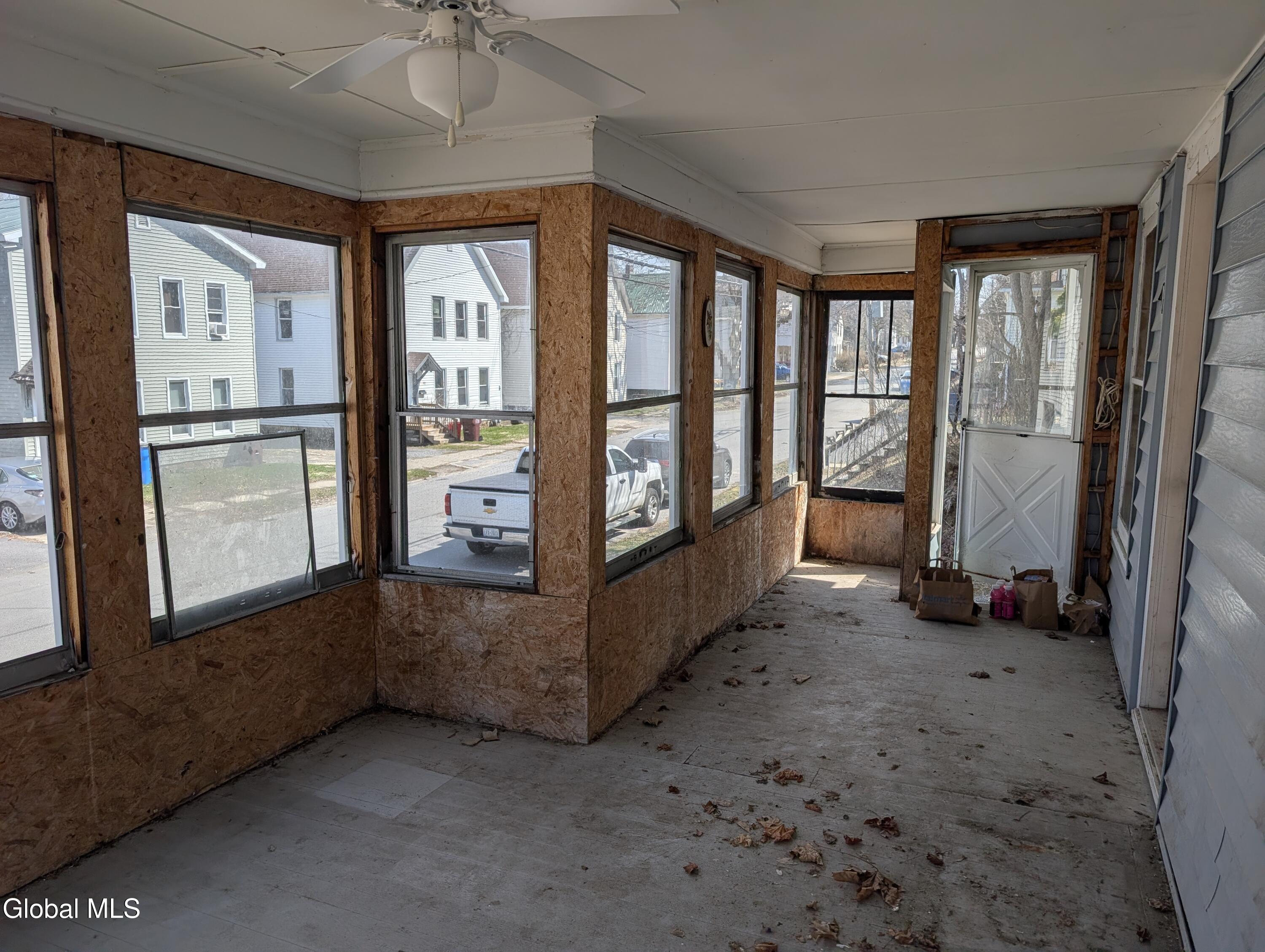 77 3rd Street Gloversville NY 12078