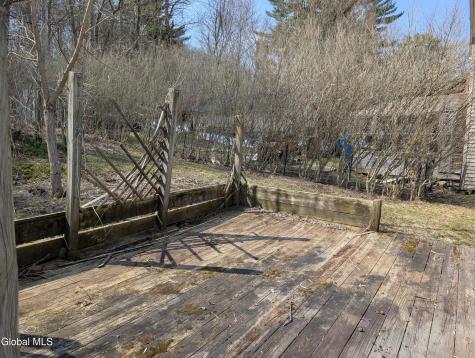 77 3rd Street Gloversville NY 12078