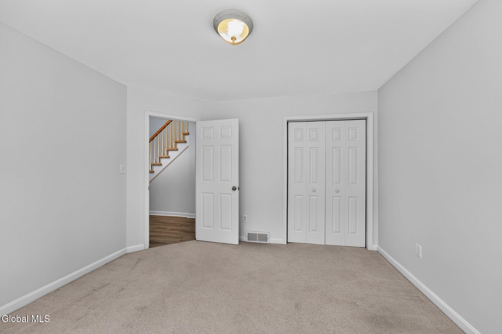 12 Four Leaf Manor Clifton Park NY 12148