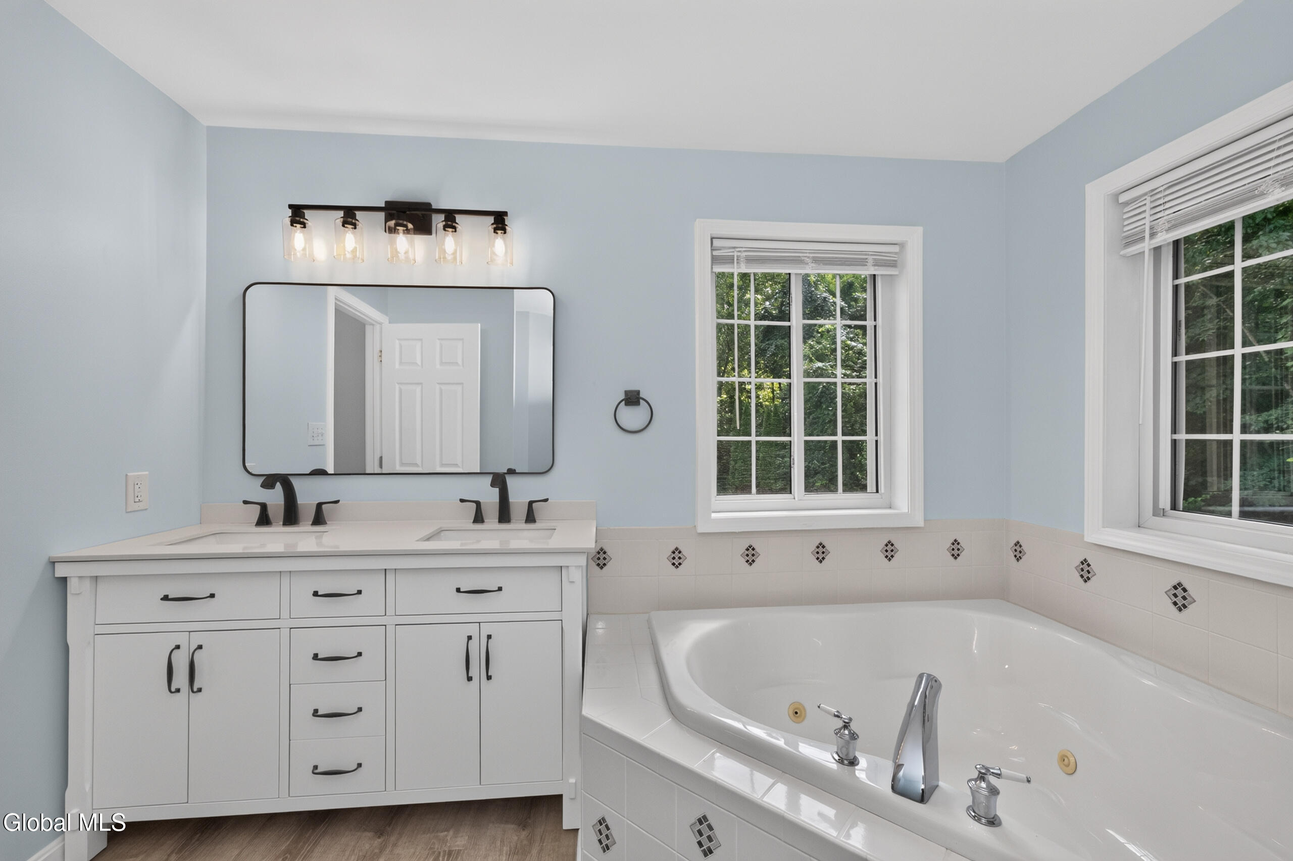12 Four Leaf Manor Clifton Park NY 12148