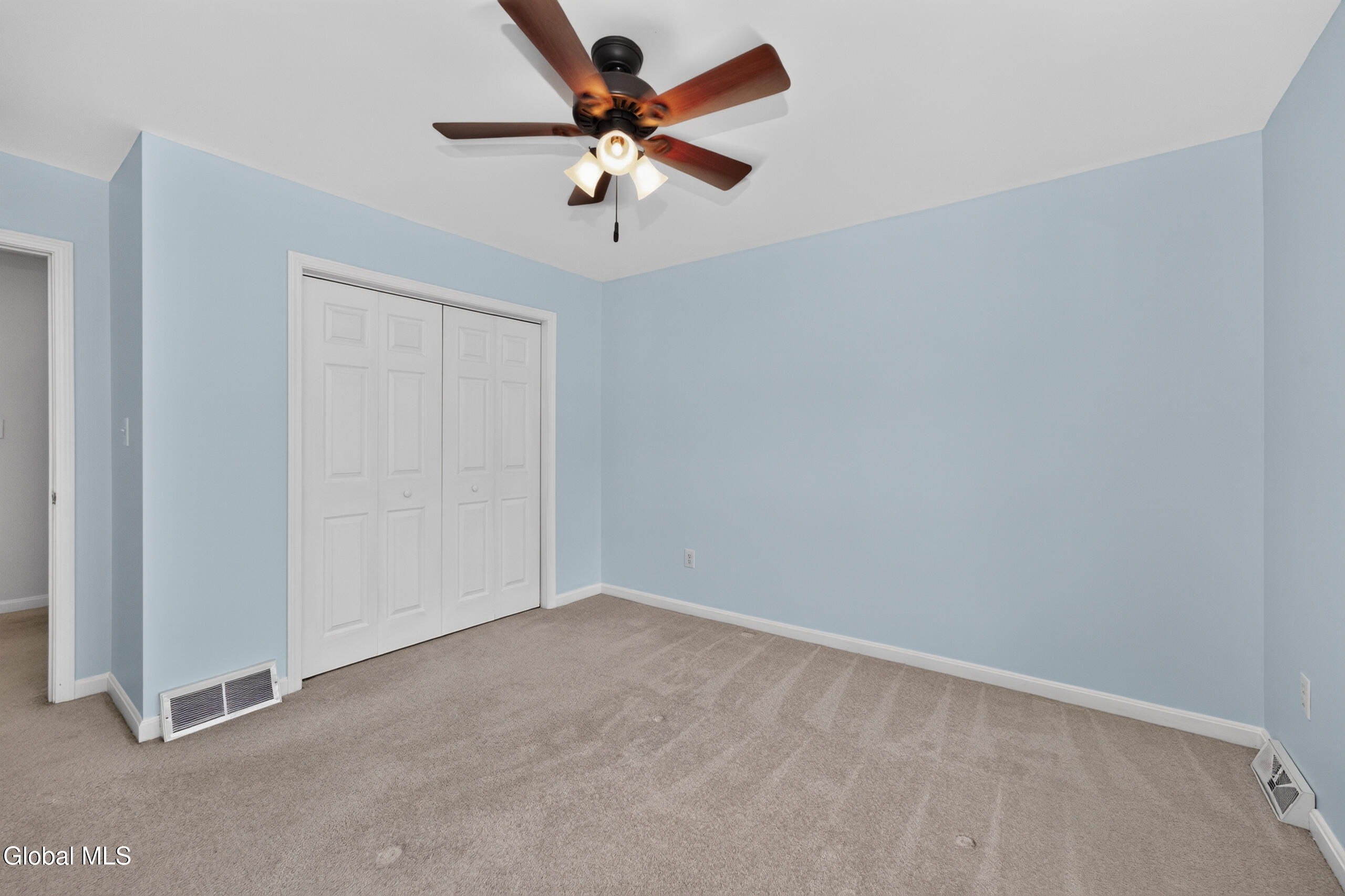 12 Four Leaf Manor Clifton Park NY 12148
