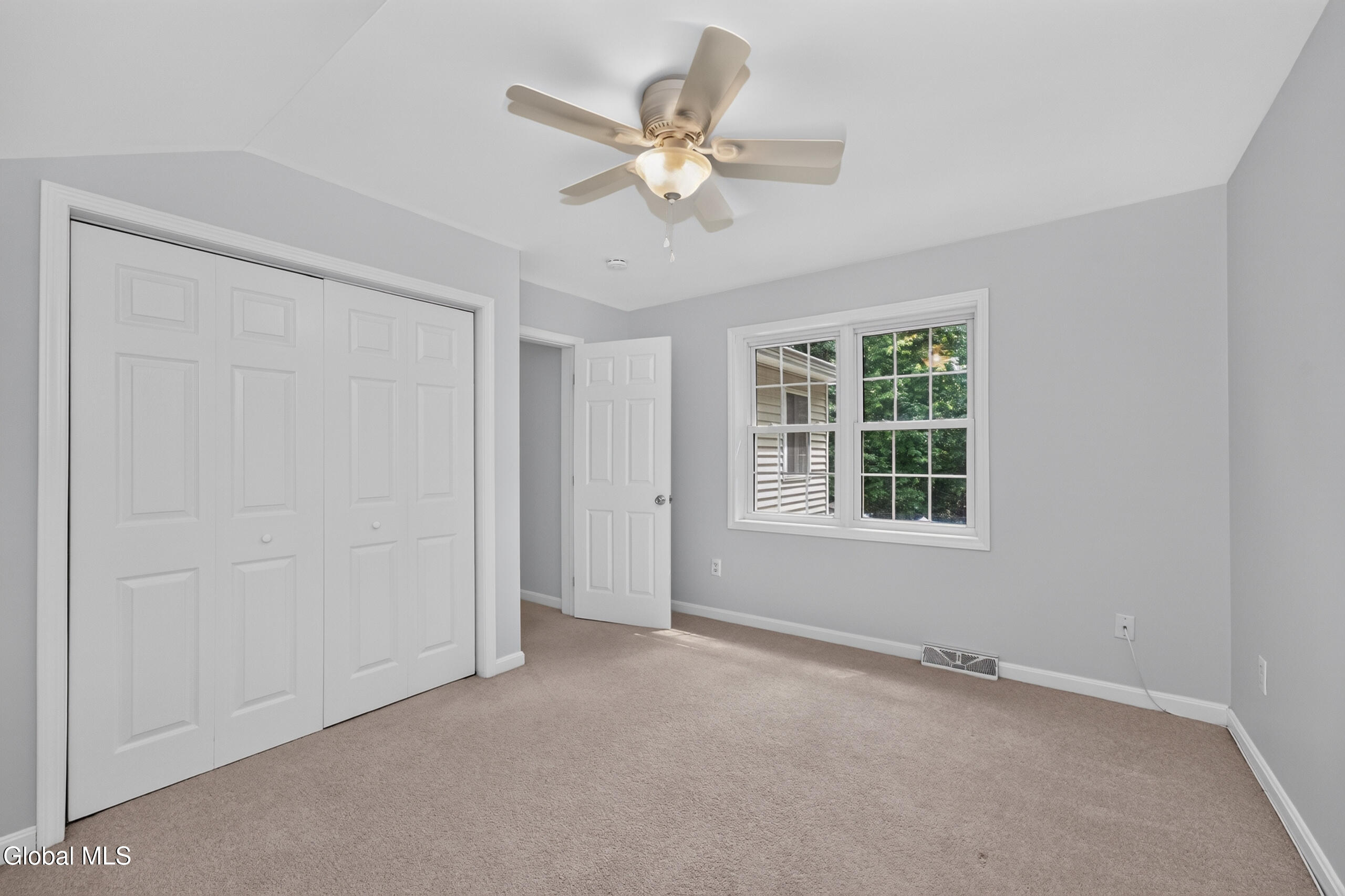 12 Four Leaf Manor Clifton Park NY 12148
