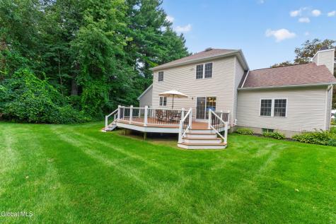 12 Four Leaf Manor Clifton Park NY 12148