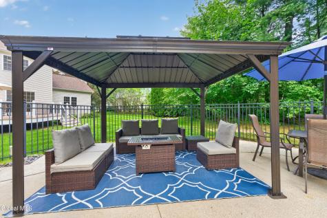 12 Four Leaf Manor Clifton Park NY 12148
