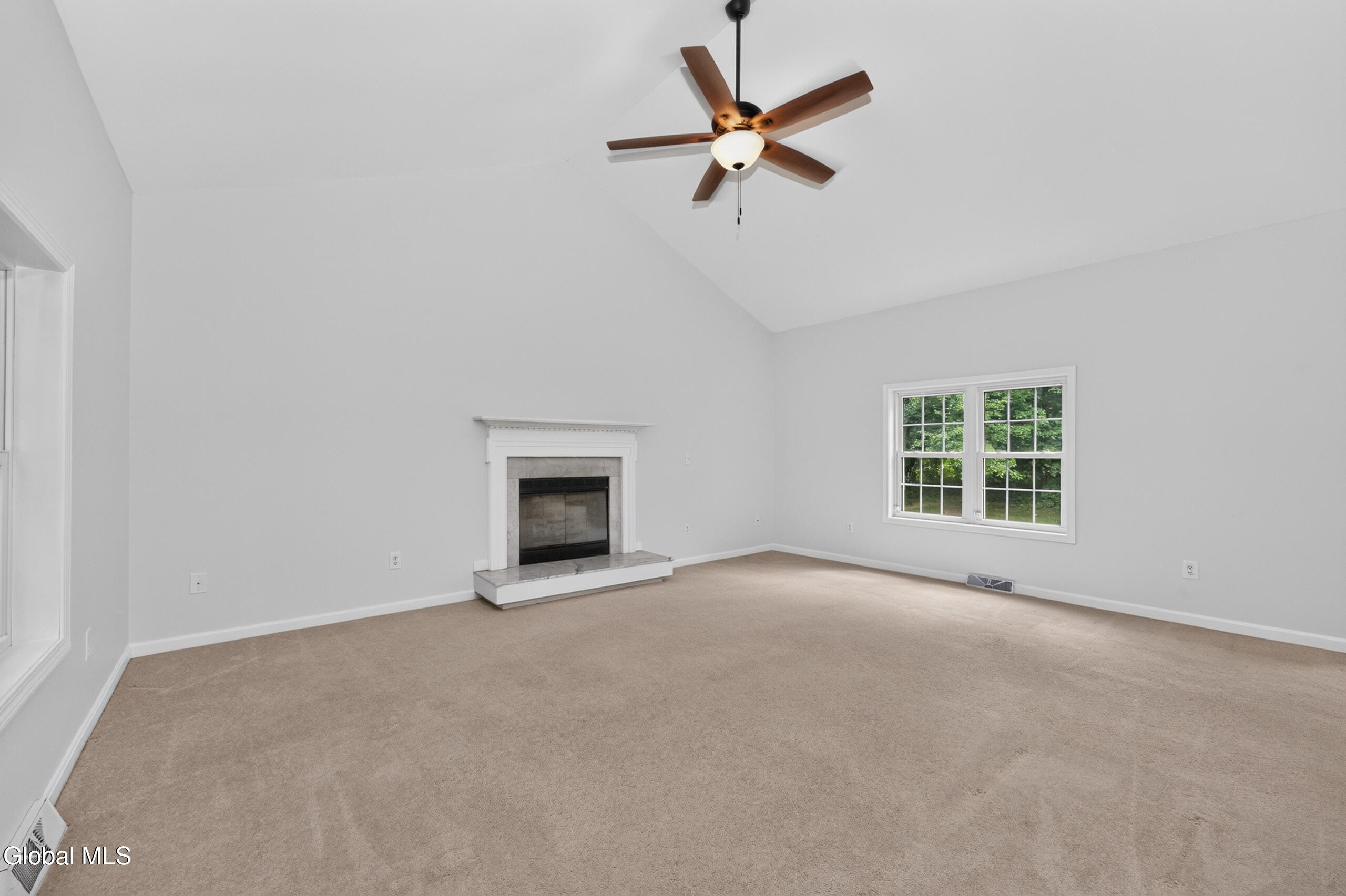 12 Four Leaf Manor Clifton Park NY 12148