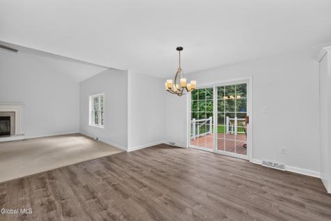 12 Four Leaf Manor Clifton Park NY 12148