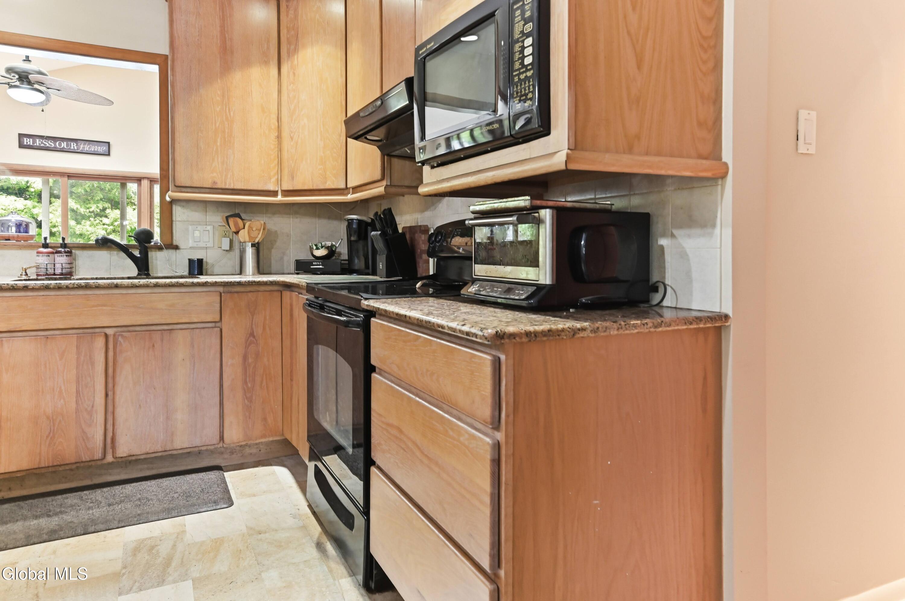 28 Lee Avenue Schenectady NY 12303