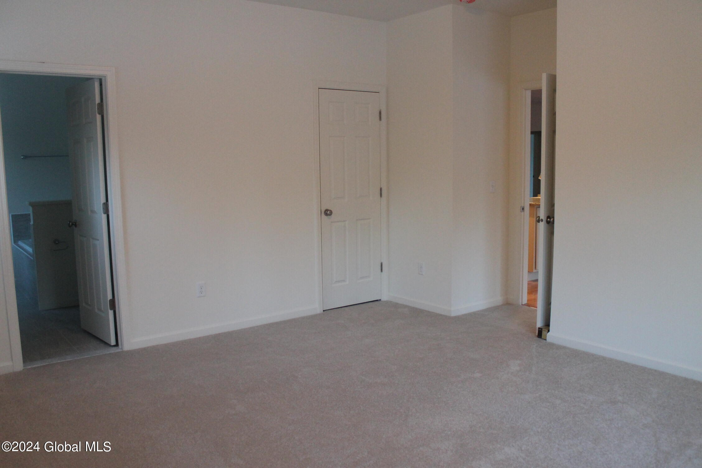 21 Jack Drive Mechanicville NY 12118