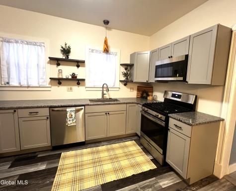 21 Wells Street Gloversville NY 12078